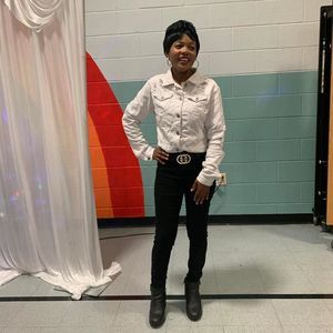 Meet your Posher, Aimy